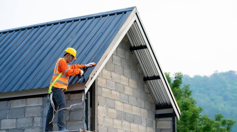 Expert Emergency Roof Repairs services in Port Washington, OH